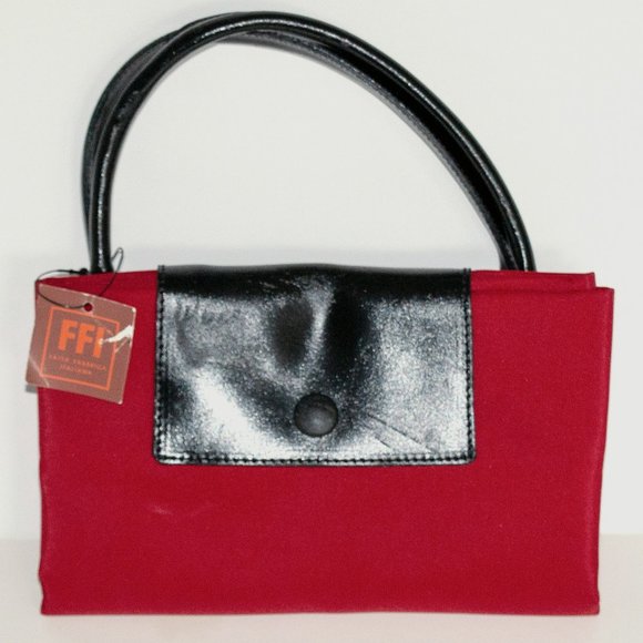 Fatta Fabbrica Italiana Handbags - Fatta Fabbrica Italiana Vinyl Red Tote Bag